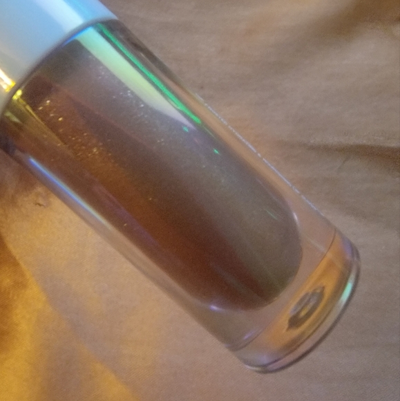 NEW Kikiz Cosmeticz Winter Frosted Lip Gloss GLAZED - Picture 2 of 3
